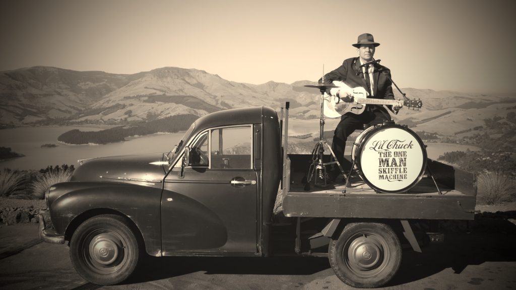 LI'L CHUCK THE ONE MAN SKIFFLE MACHINE (Regional Performance)
